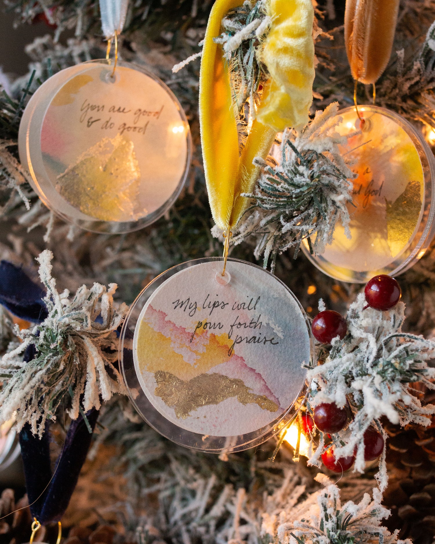 Pour Forth Praise | Yellow