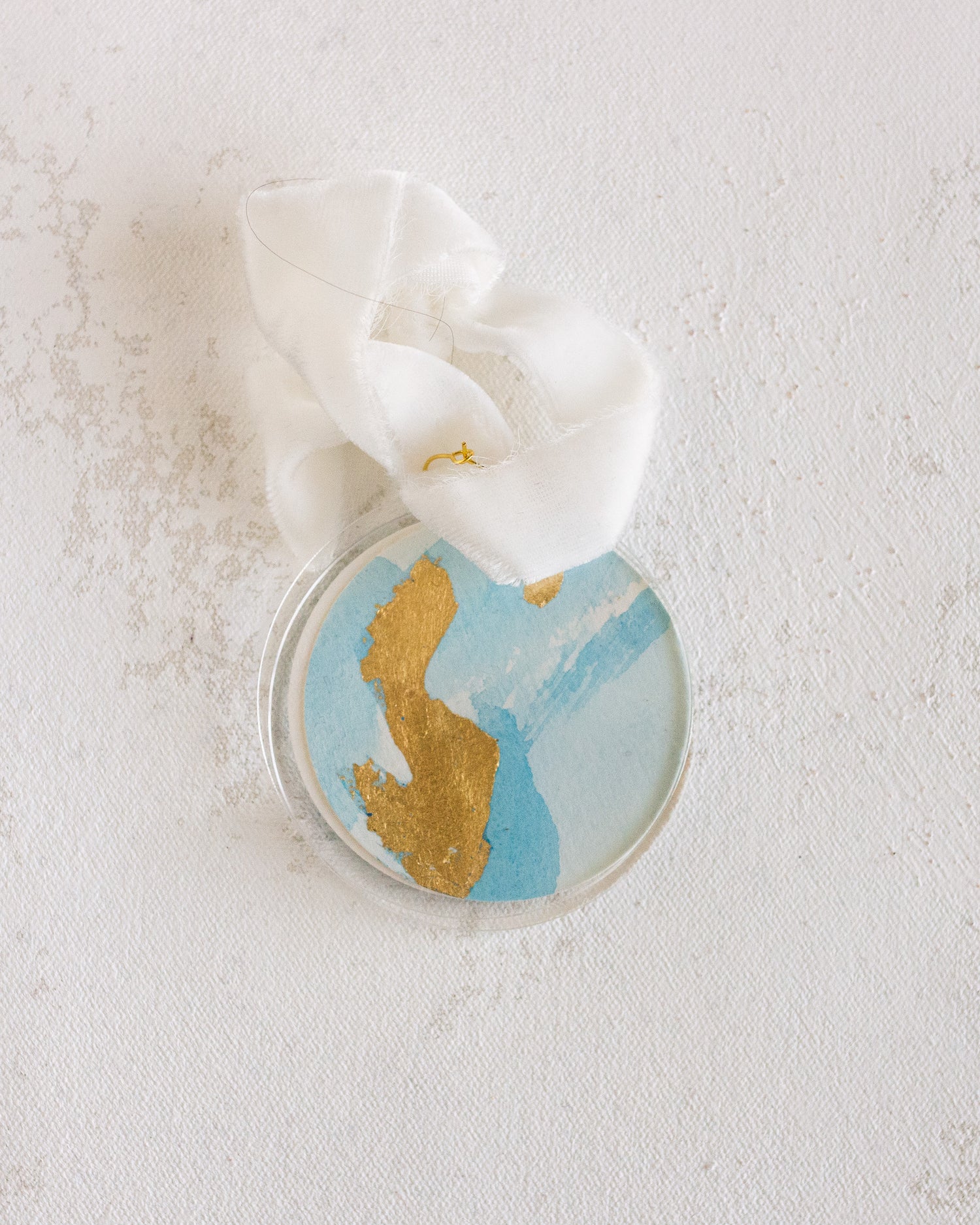 Glory to God | White