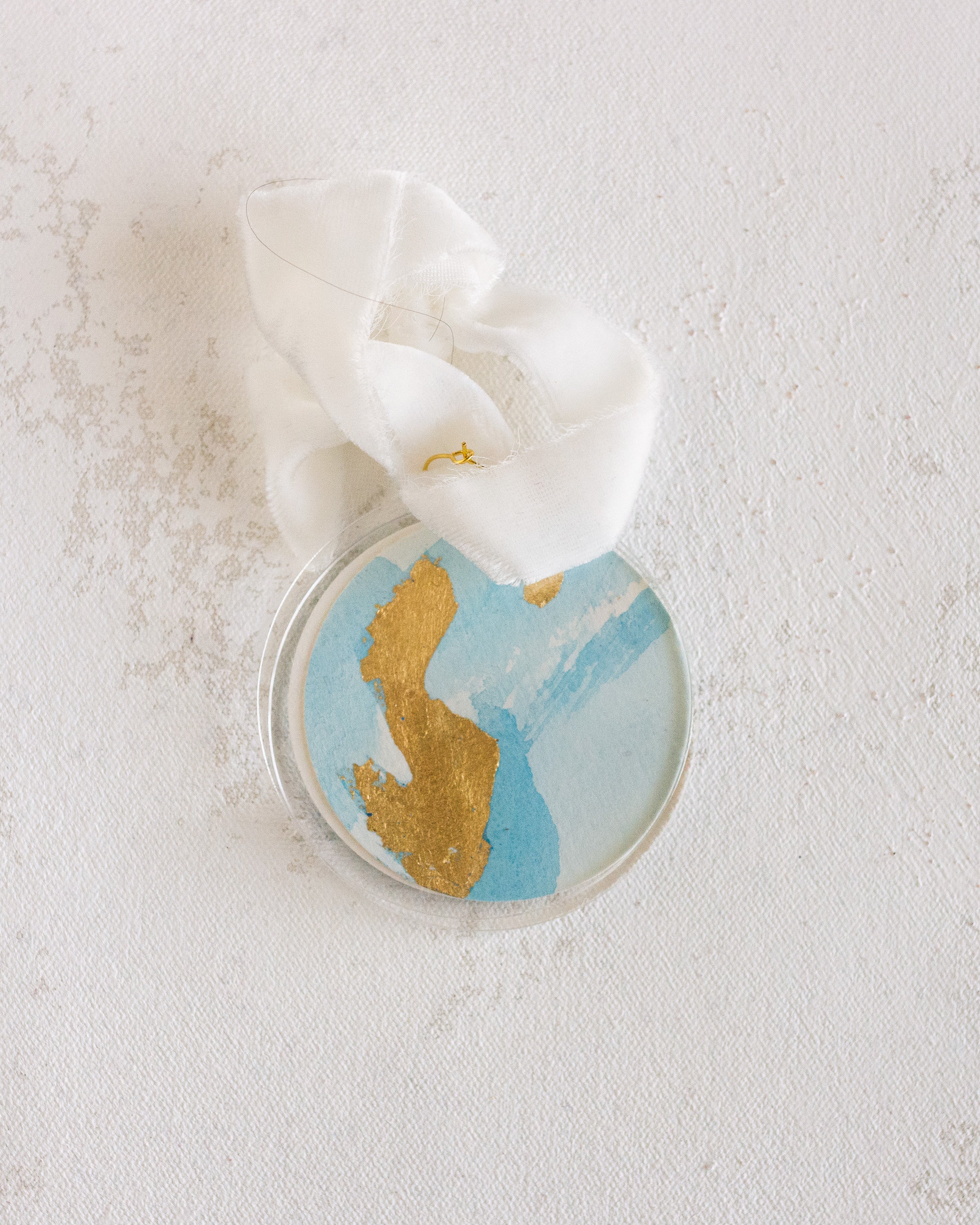 Glory to God | White