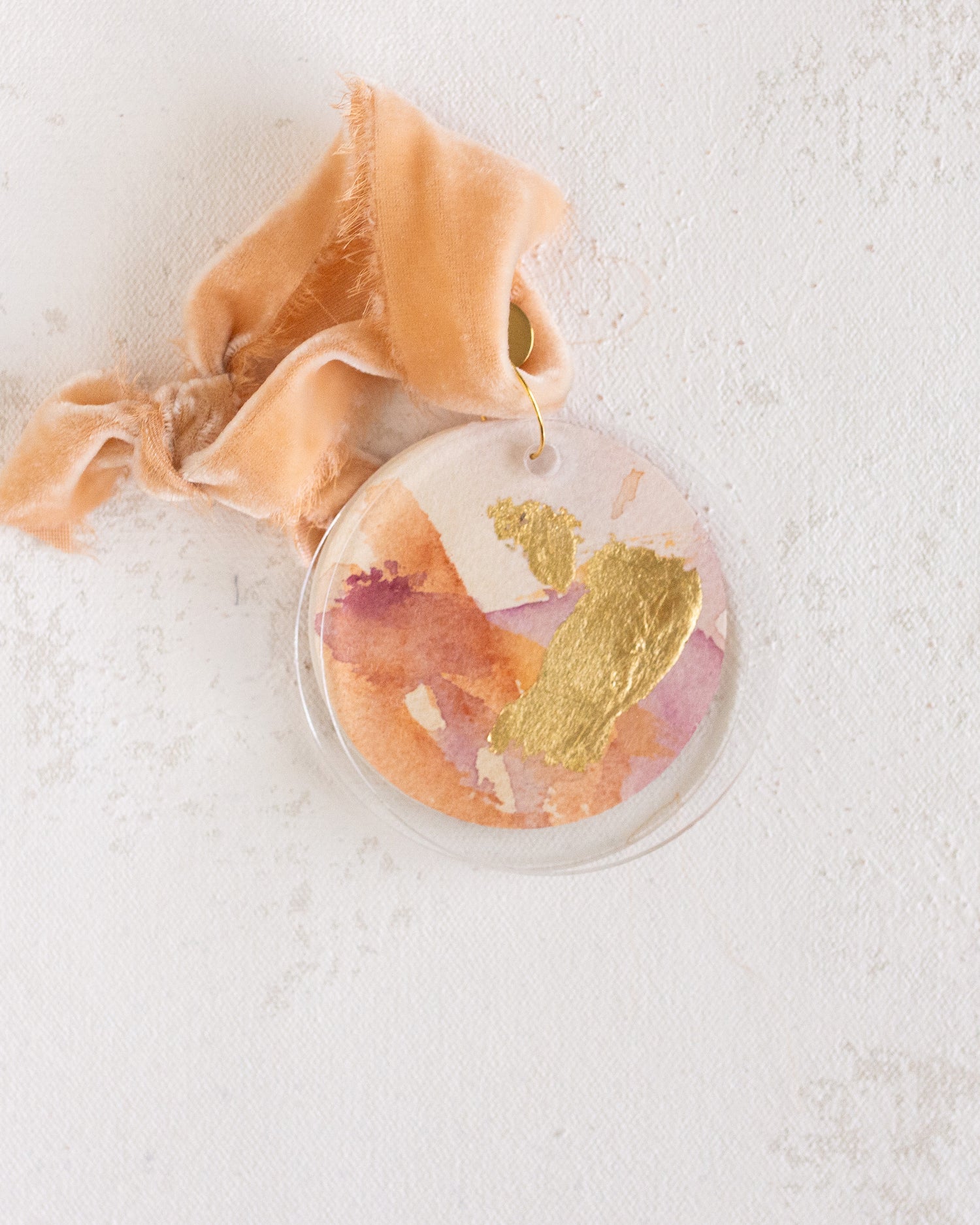 His Faithful Love Endures Forever | Peach