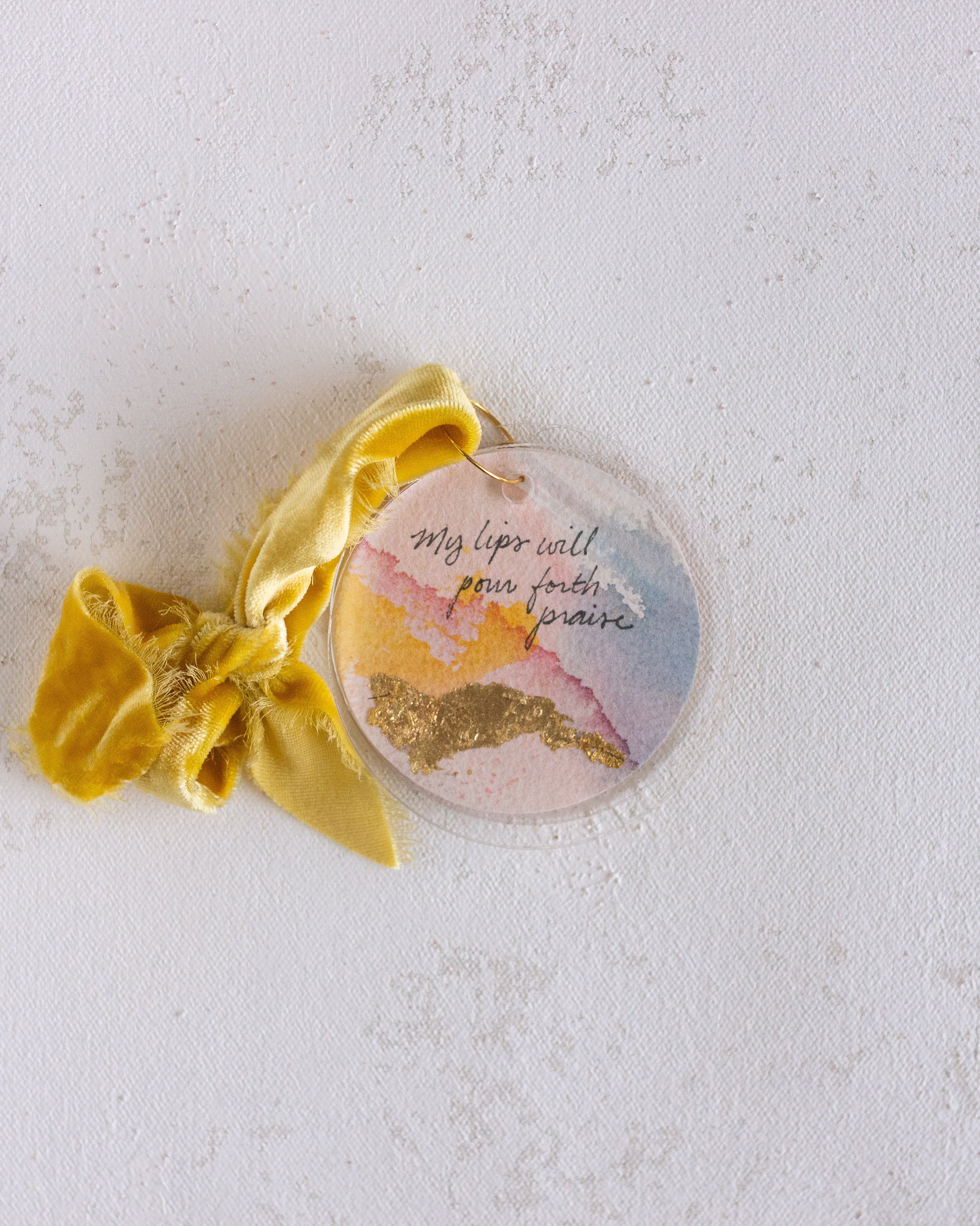 Pour Forth Praise | Yellow