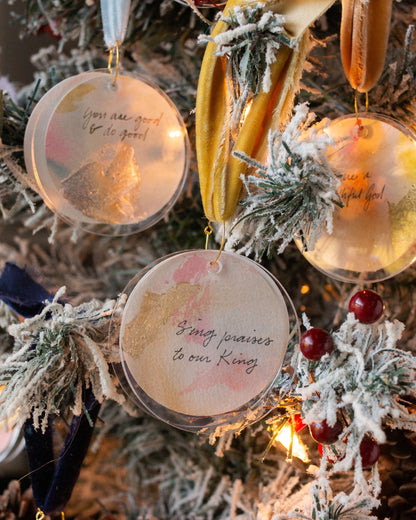 Sing Praises to Our King | Gold