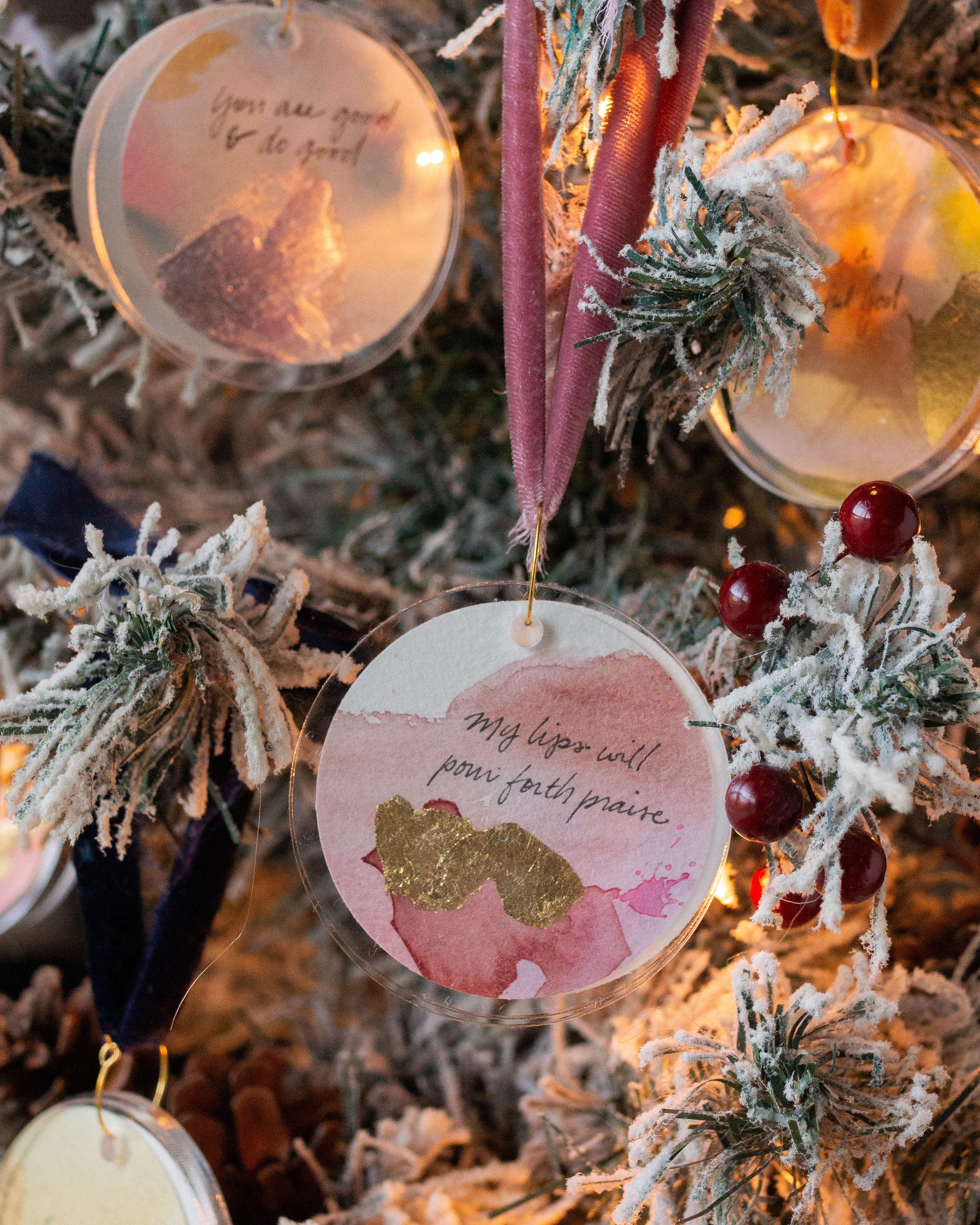 Pour Forth Praise | Berry