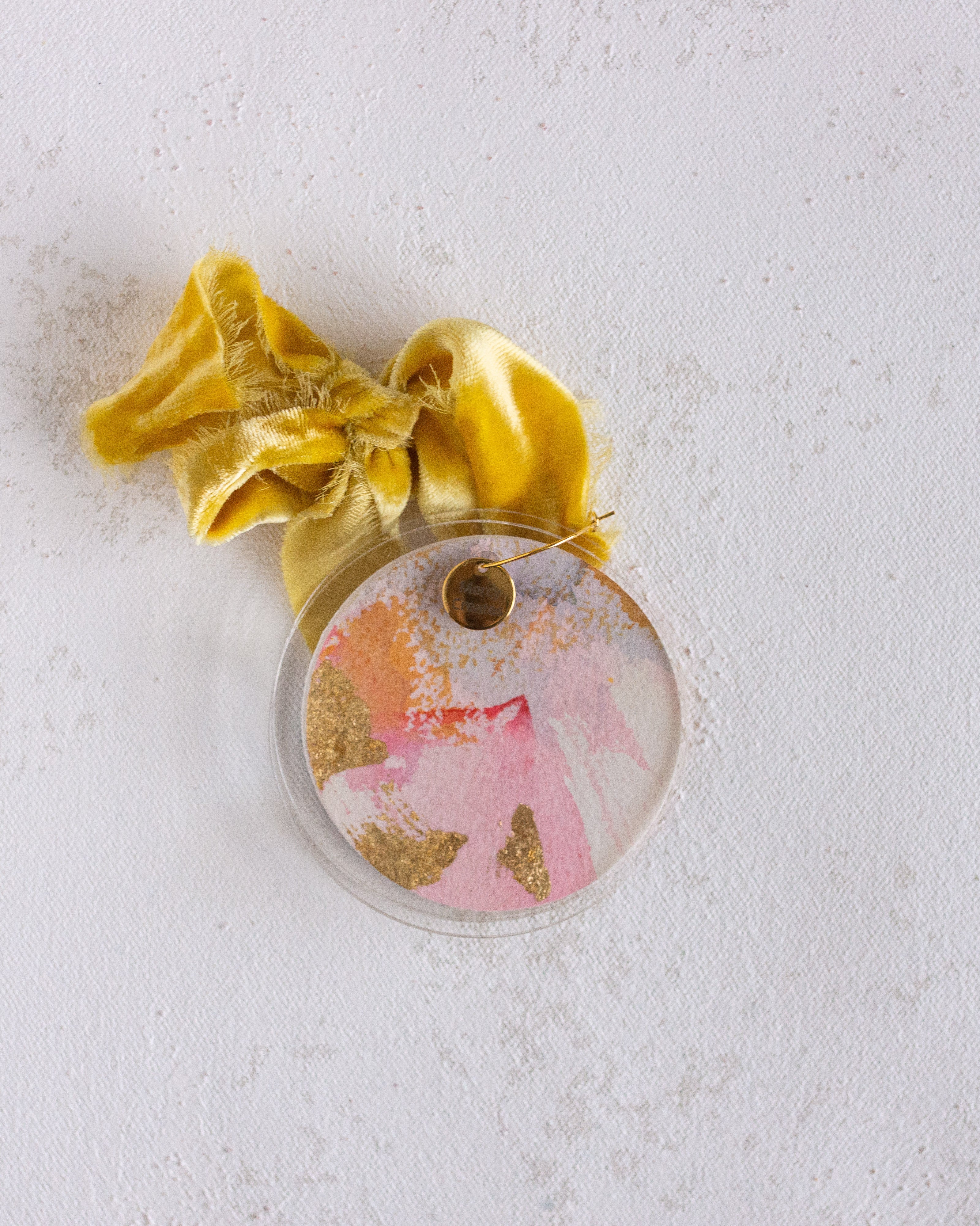 Pour Forth Praise | Yellow